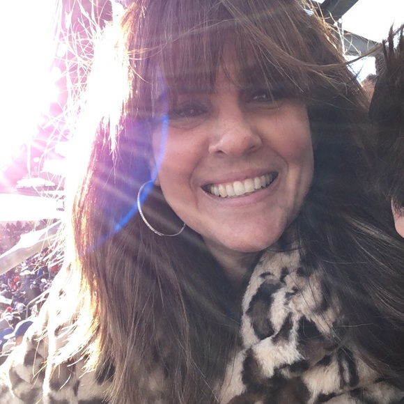 Meet your Posher, Lisa - Picture 1 of 1